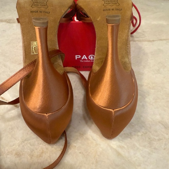 Brand new, size 40, never worn custom Italian Paoul Latin dancing shoes. - Picture 5 of 5